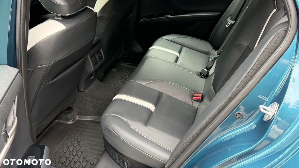 Toyota Camry - 9