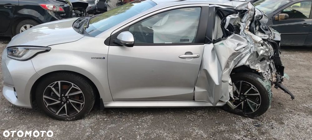 Toyota Yaris Hybrid 1.5 Premiere Edition - 2