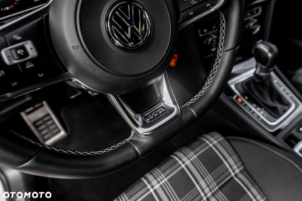 Volkswagen Golf GTD 2.0 TDI SCR DSG - 29