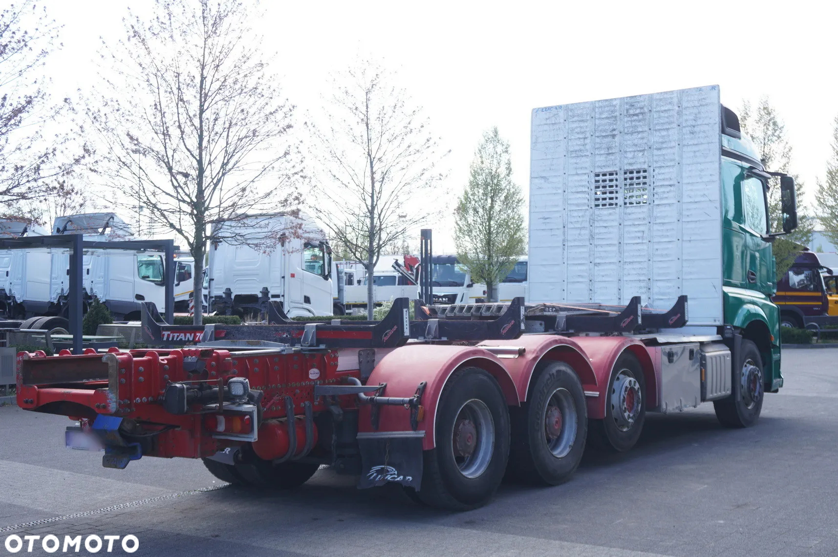 Mercedes-Benz Arocs 3563 8×4 / 630 KM / oś skrętna / Zabudowa z kłonicami - 8