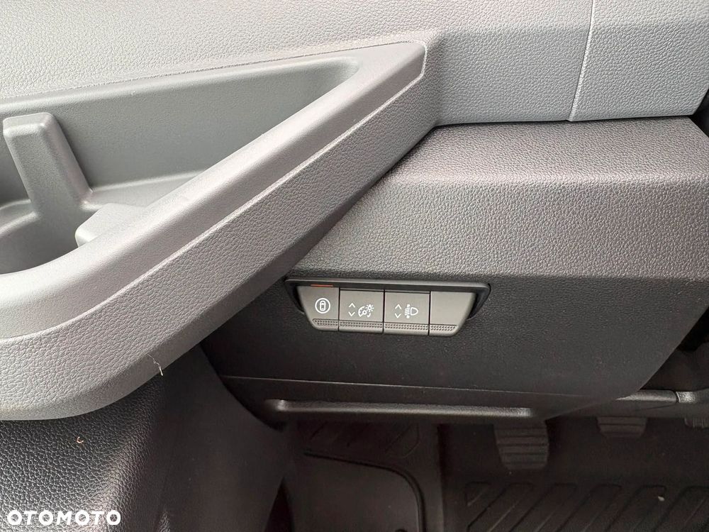 Renault Master Furgon L3H2 2.0dCi 150 KM - 14