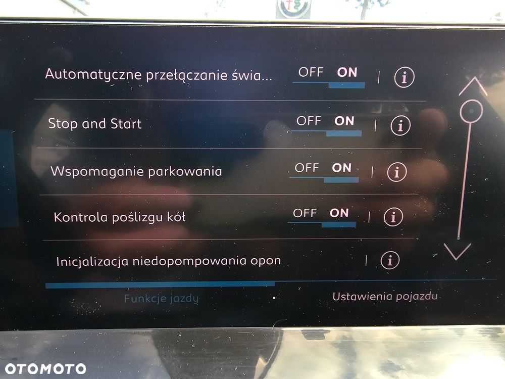 Citroën C4 BlueHDi 130 Stop&Start EAT8 SHINE - 29