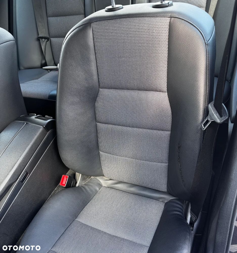 Mercedes-Benz Klasa C 220 CDI DPF Automatik Avantgarde - 8