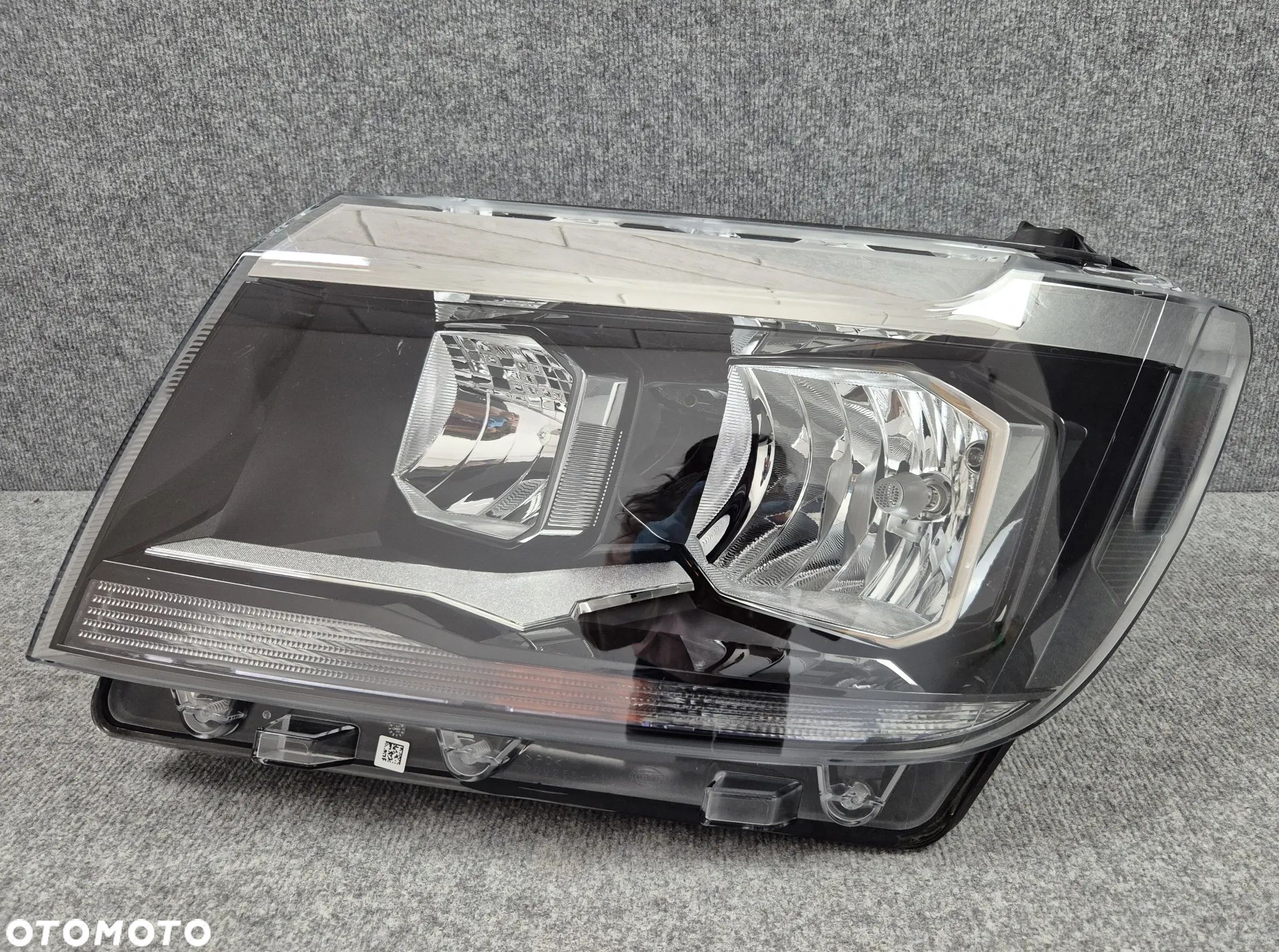 REFLEKTOR LAMPA PRZEDNIA LEWA - VW CRAFTER II MAN TGE ZWYKŁA H7 16- - 1