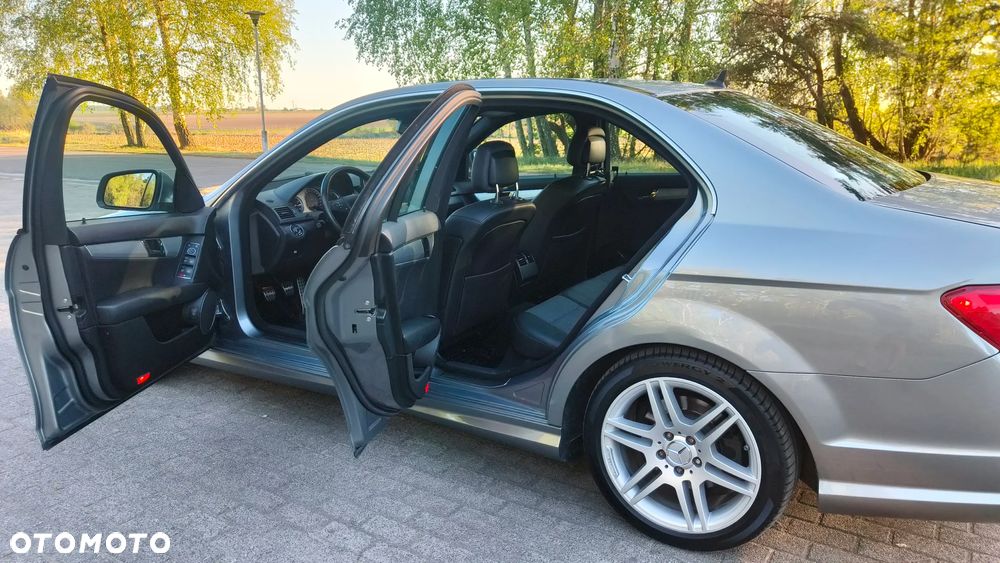 Mercedes-Benz Klasa C 200 CDI Avantgarde - 12