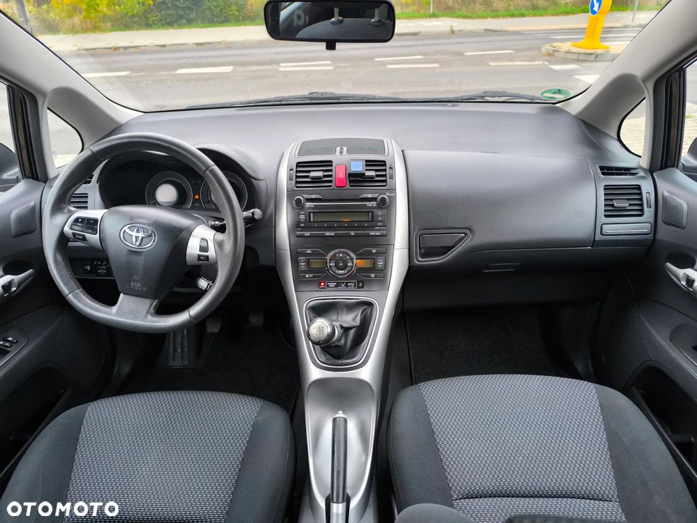 Toyota Auris 1.6 Sprint - 13
