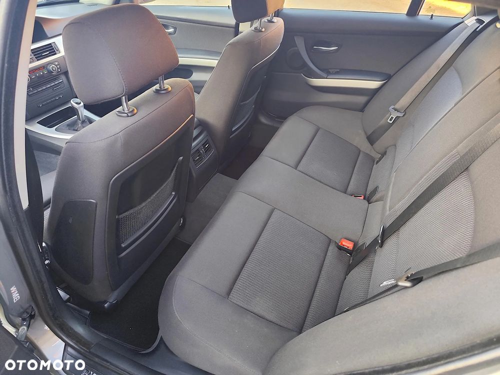 BMW Seria 3 - 26