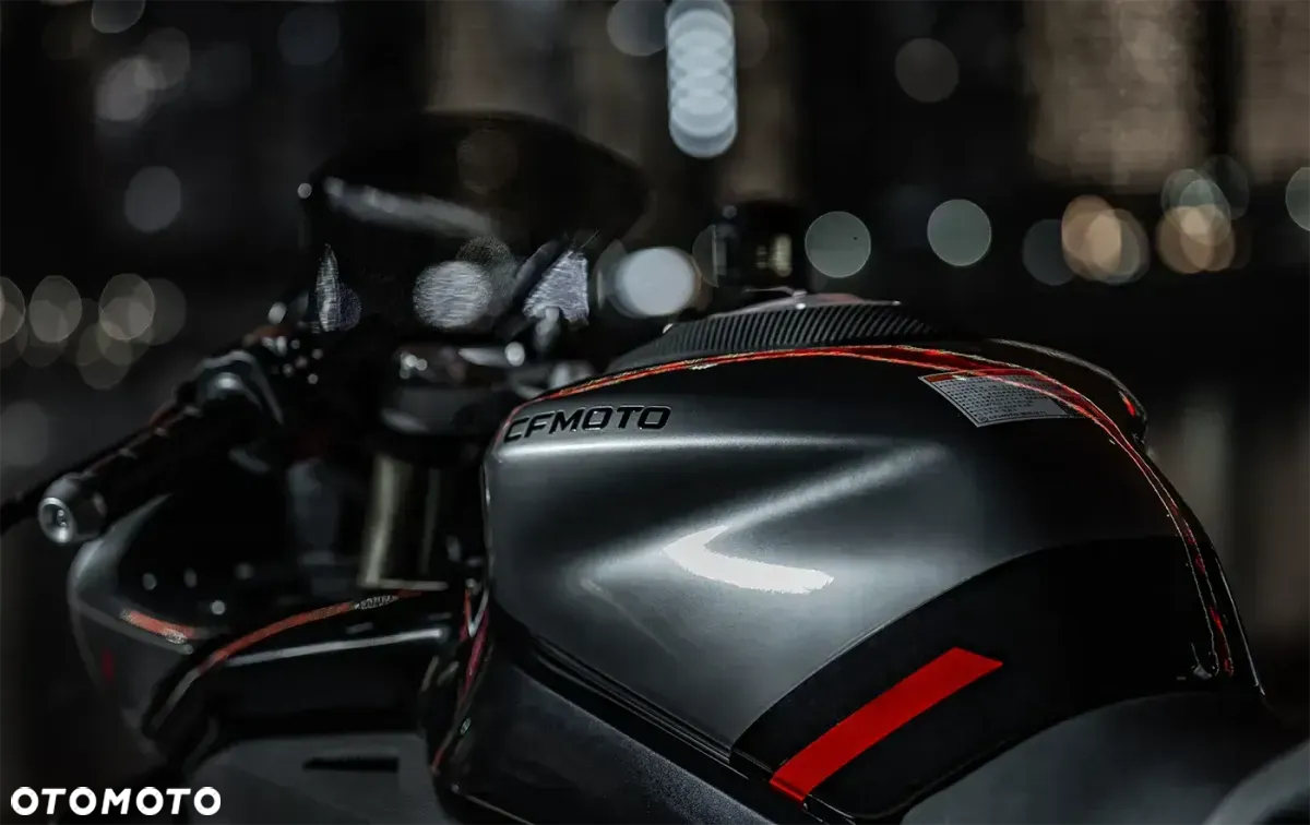 CFMoto SR - 5