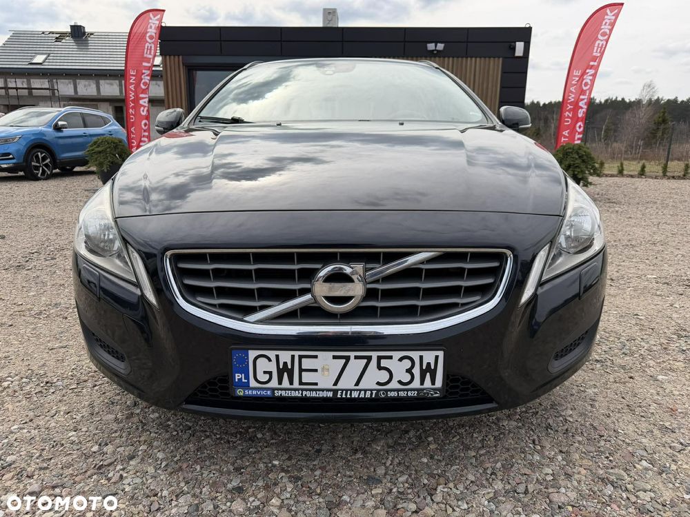 Volvo V60 D3 Geartronic Summum - 1