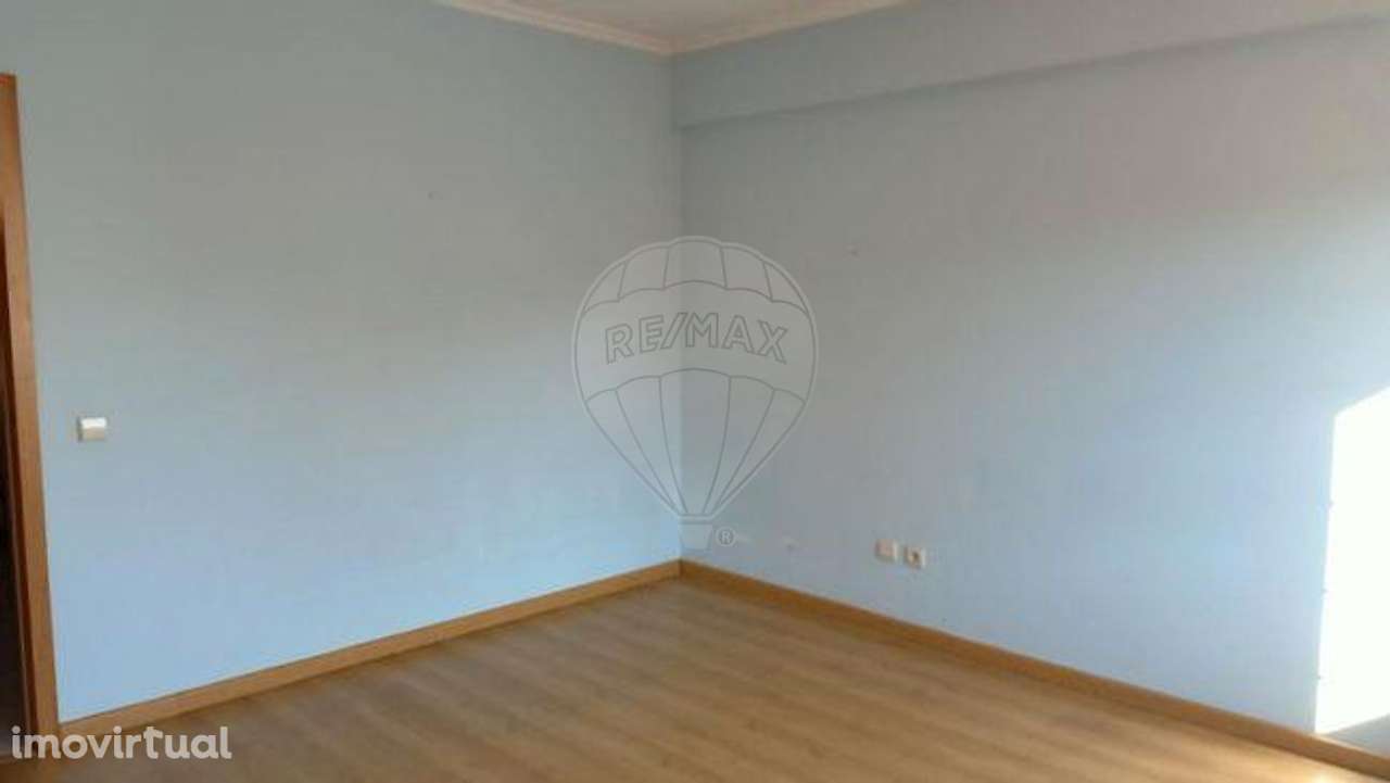 Apartamento T0 para arrendamento - Grande imagem: 3/11