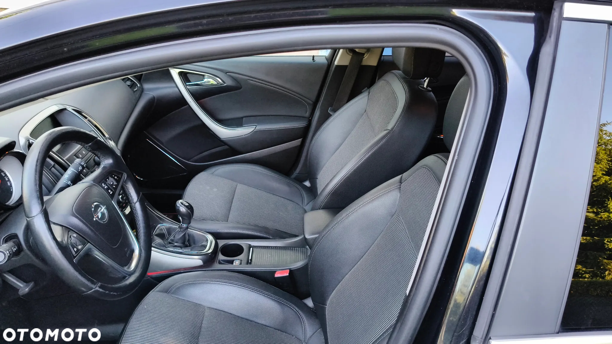 Opel Astra IV 2.0 CDTI Cosmo - 12