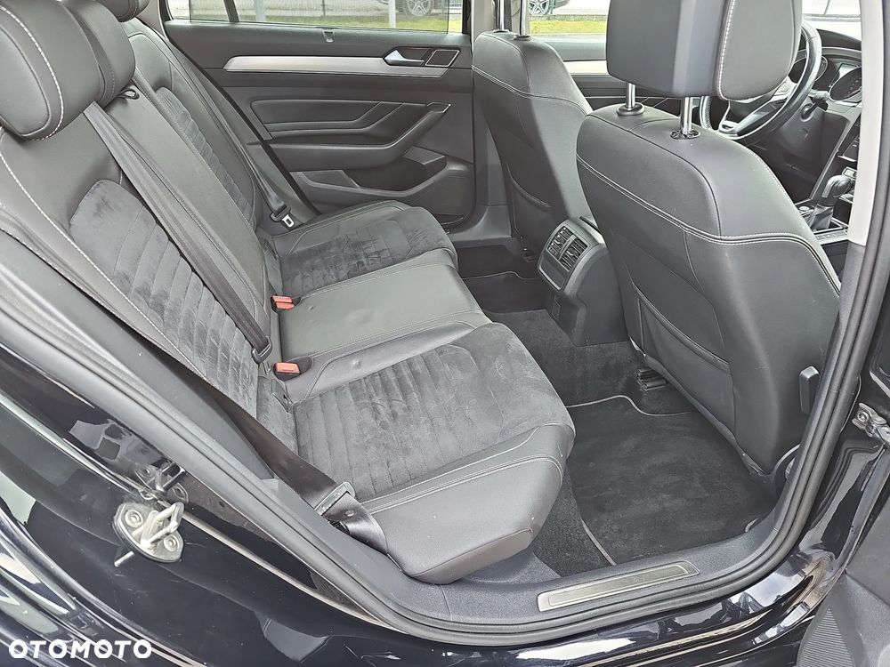 Volkswagen Passat 2.0 TDI 4Mot Elegance DSG - 22