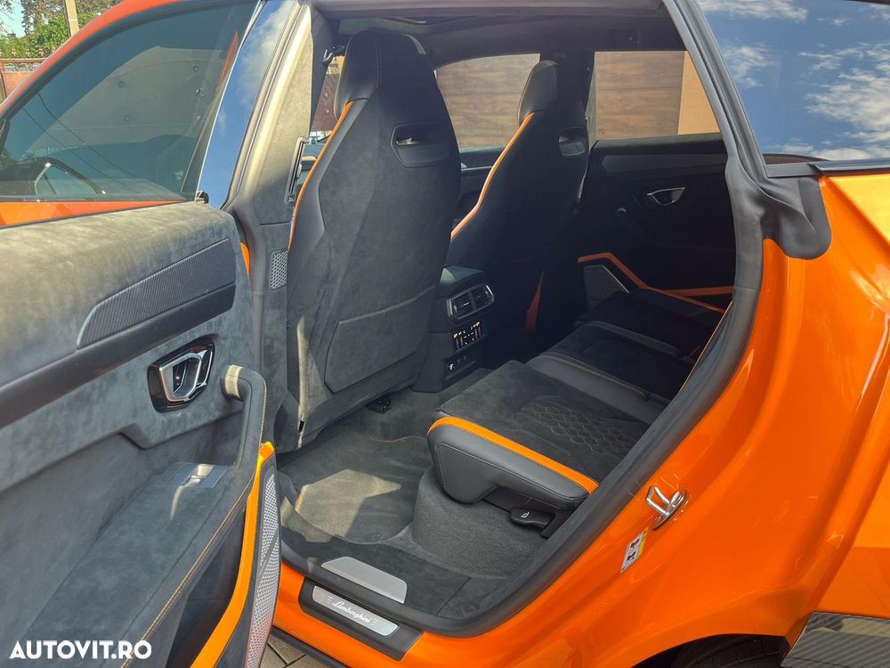Lamborghini URUS - 8