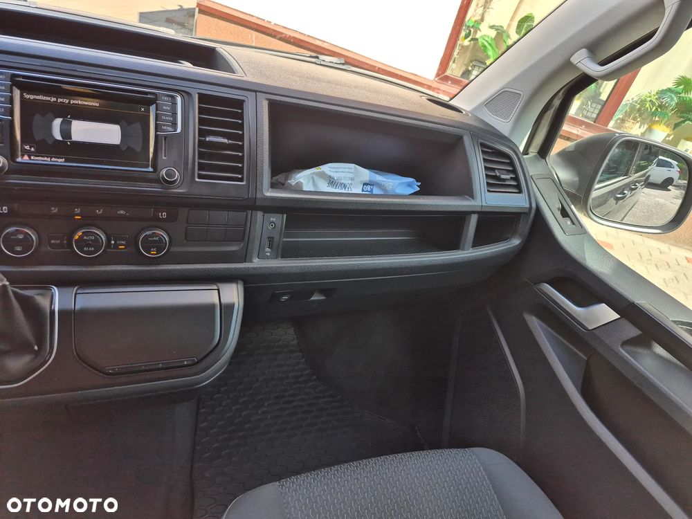 Volkswagen Multivan - 18