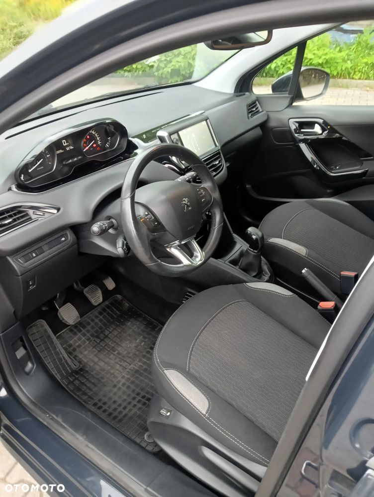 Peugeot 208 1.2 VTi Allure - 6