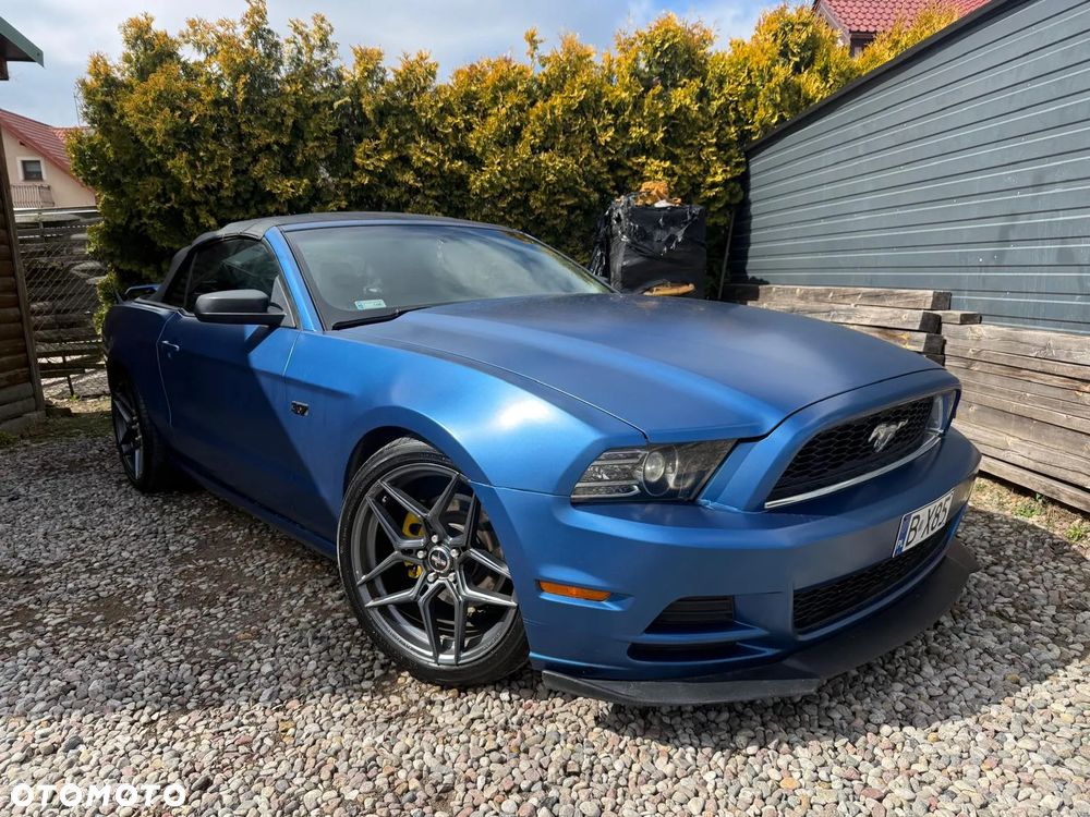 Ford Mustang - 4