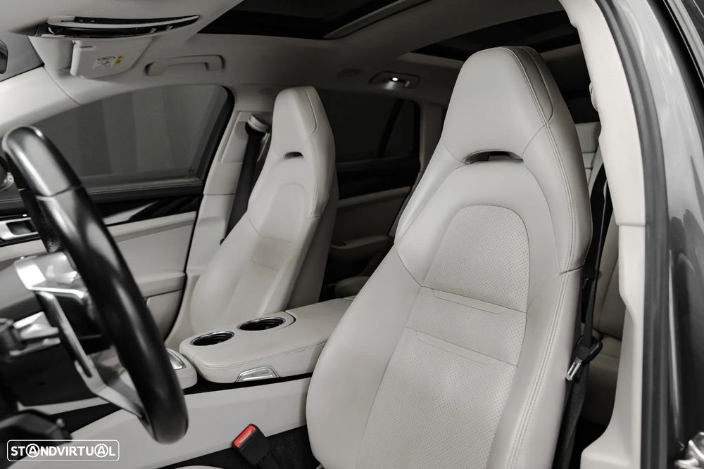 Porsche Panamera Sport Turismo 4 E-Hybrid - 9