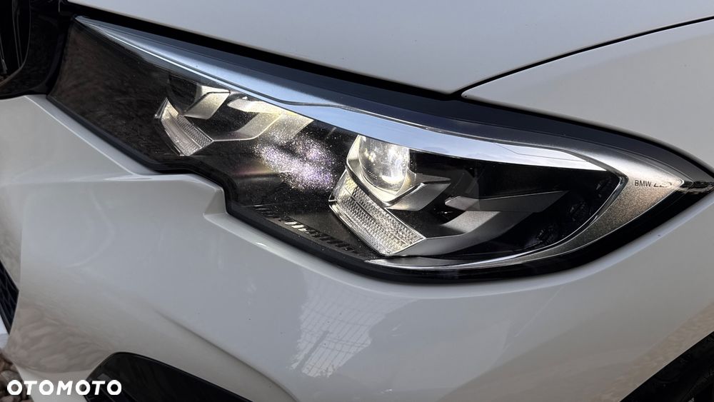 BMW Seria 3 330e M Sport - 7