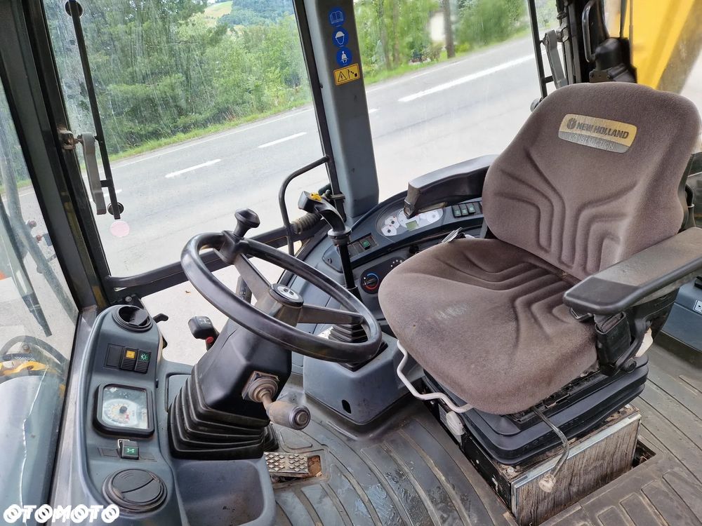 New Holland B100C - 3