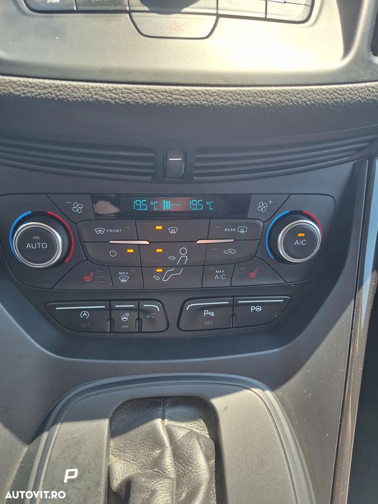 Ford Kuga - 8