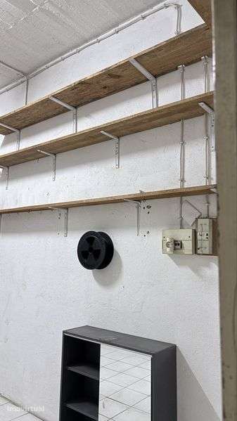 Garagem para arrendar. - Grande imagem: 2/2