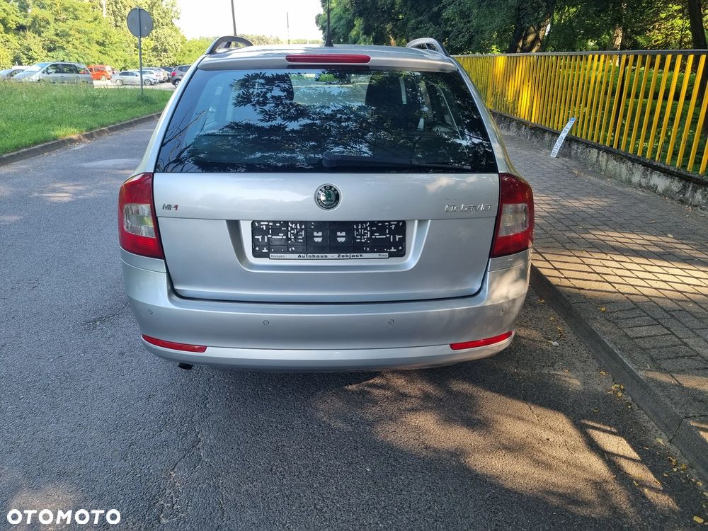 Skoda Octavia 1.6 Combi Classic - 5