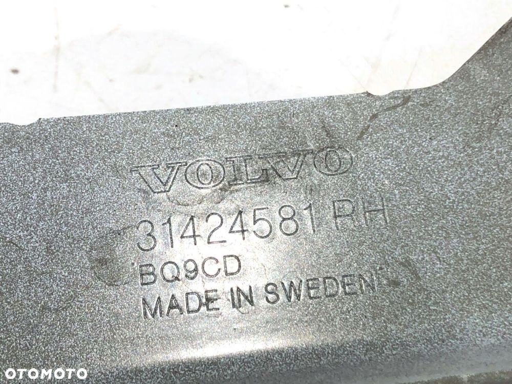 MOCOWANIE BŁOTNIKA PRAWY PRZÓD  VOLVO XC60 II (246) 2017 - 2022 T5 AWD 183 kW [249 KM] benzyna - 3