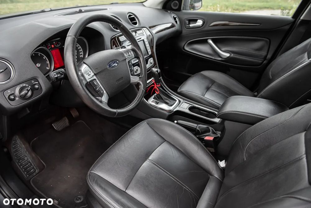 Ford Mondeo 2.3 Ghia - 15