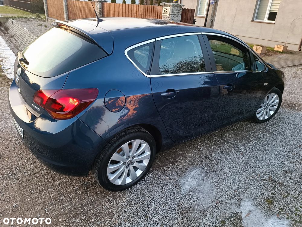 Opel Astra 1.4 Turbo Cosmo - 18