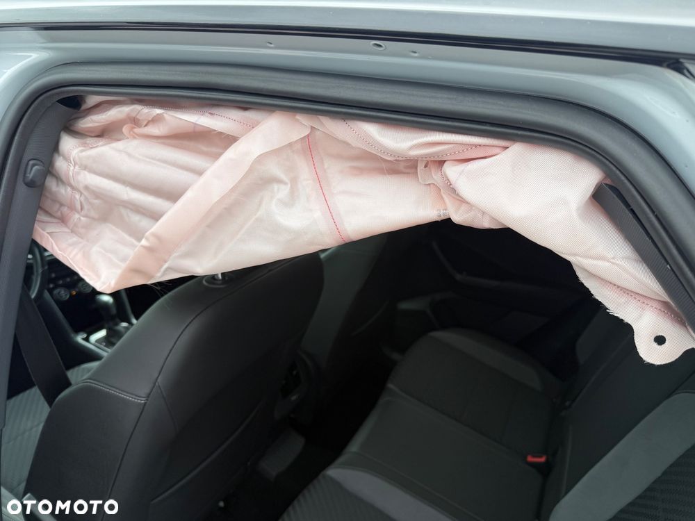 Volkswagen T-Roc 1.5 TSI OPF DSG R-Line - 23