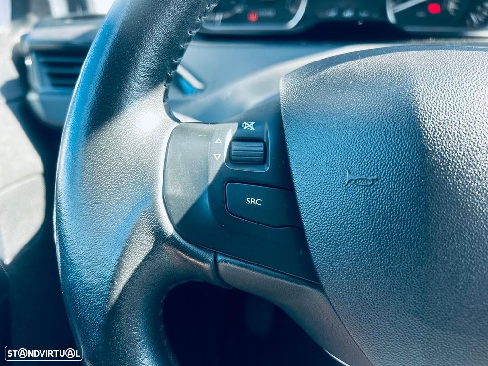 Peugeot 208 1.2 PureTech Active - 26