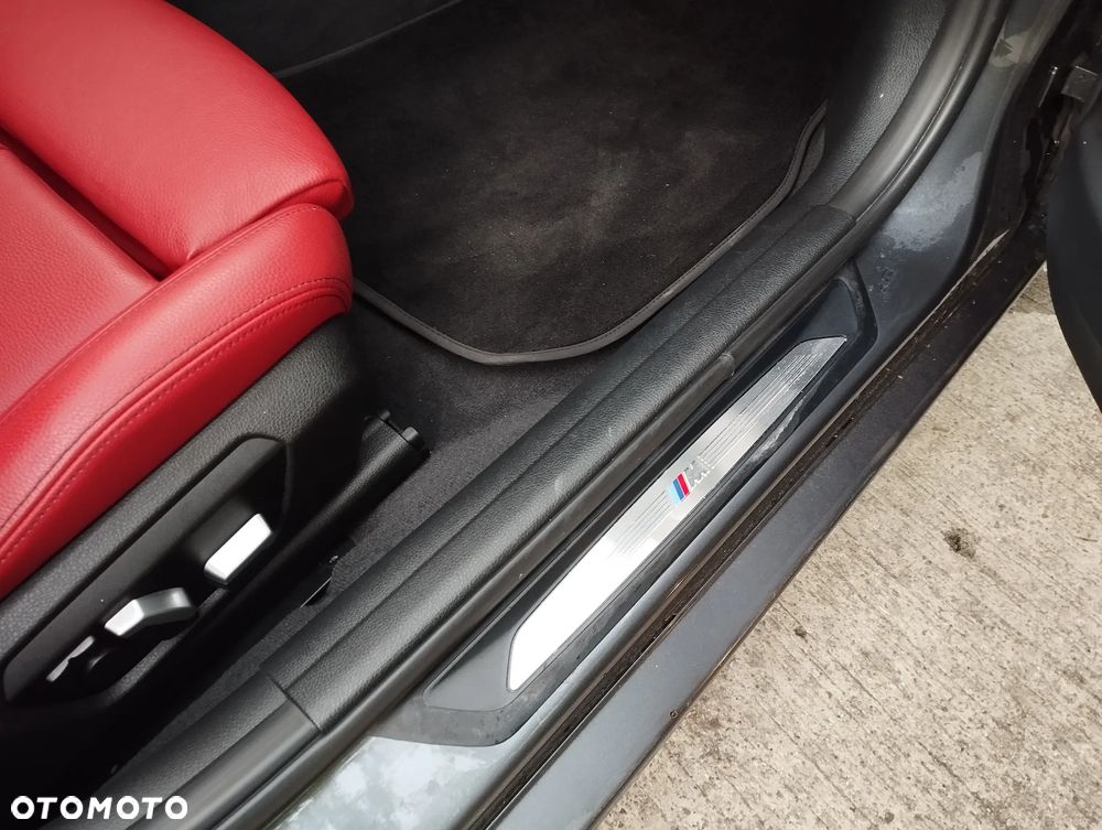 BMW Seria 3 340i GPF xDrive M Sport Shadow sport - 32