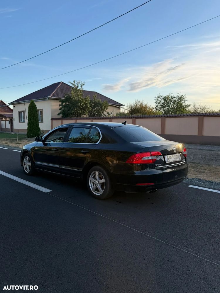 Skoda Superb 2.0 TDI DSG Premium Edition - 3
