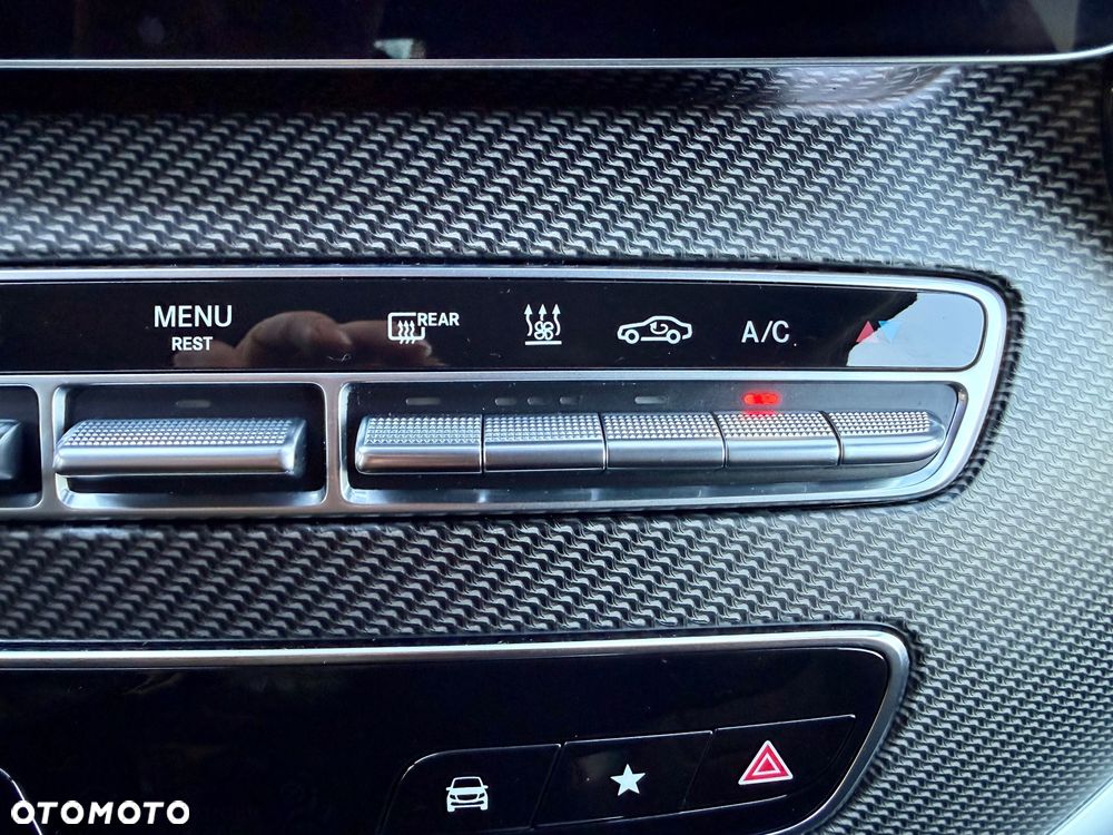 Mercedes-Benz Klasa V - 21