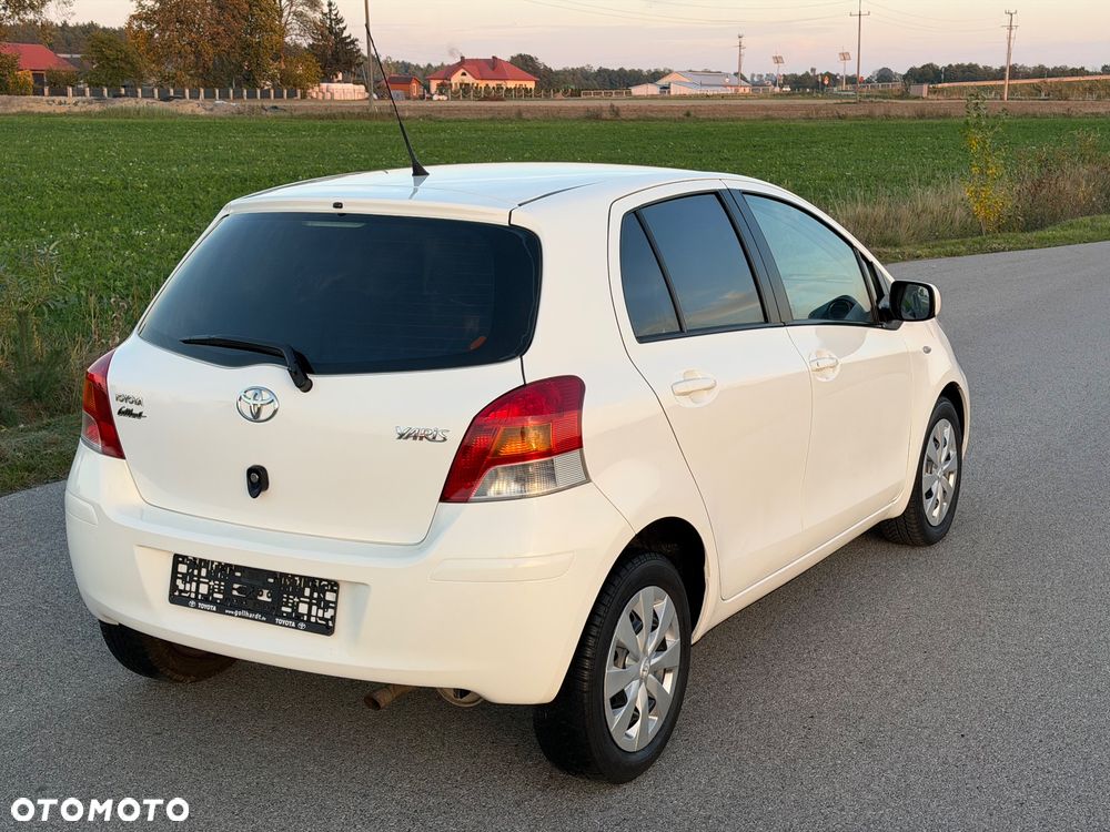 Toyota Yaris - 7