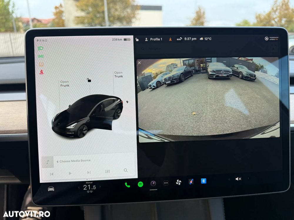Tesla Model 3 Long Range - 21