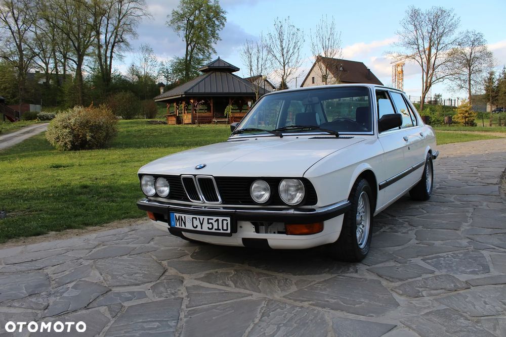 BMW Seria 5 518 i - 1
