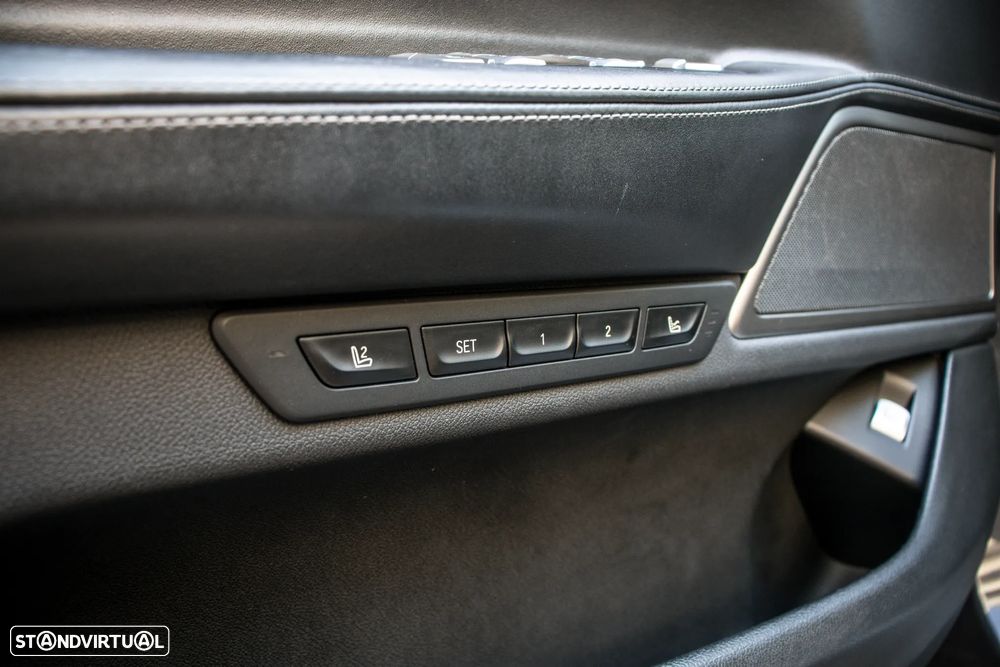 BMW 745 e iPerformance - 7
