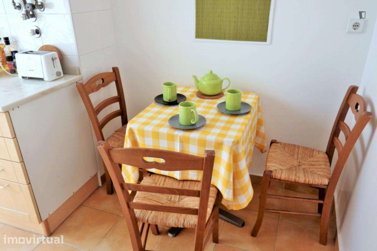 Apartamento com 4 quartos - localizado em Princípe Real Lisbon - Grande imagem: 2/22