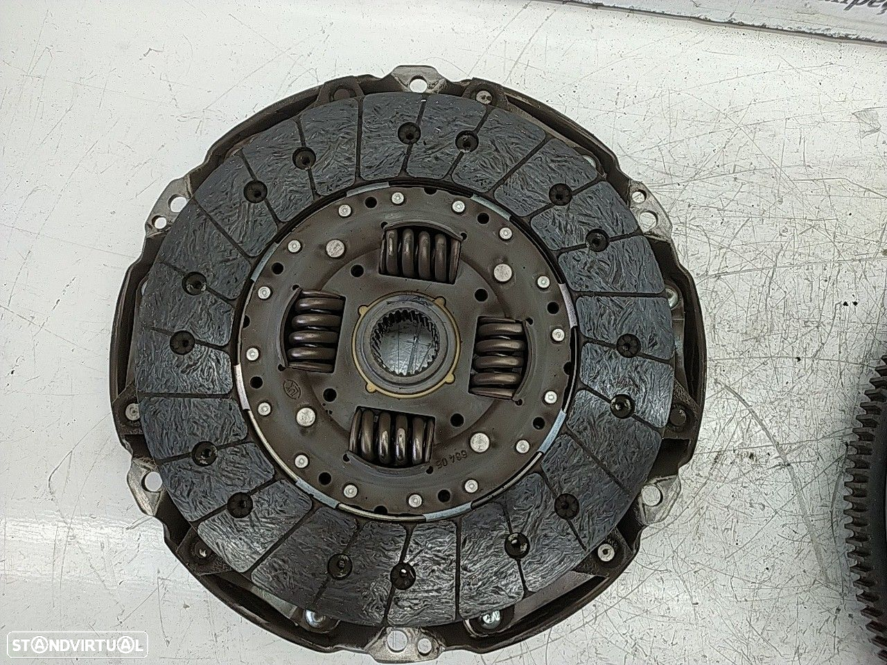 Volante Motor Bi Massa Mercedes-Benz C-Class (W203) - 2