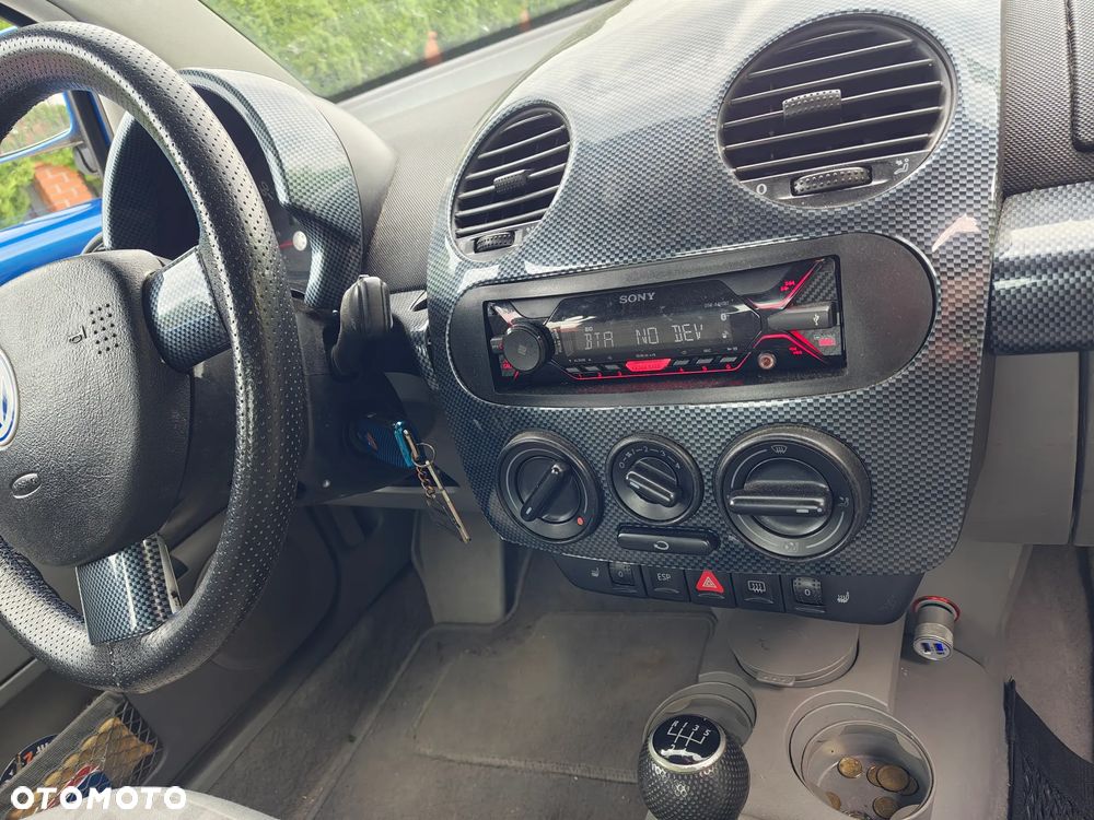 Volkswagen New Beetle 2.0 - 18