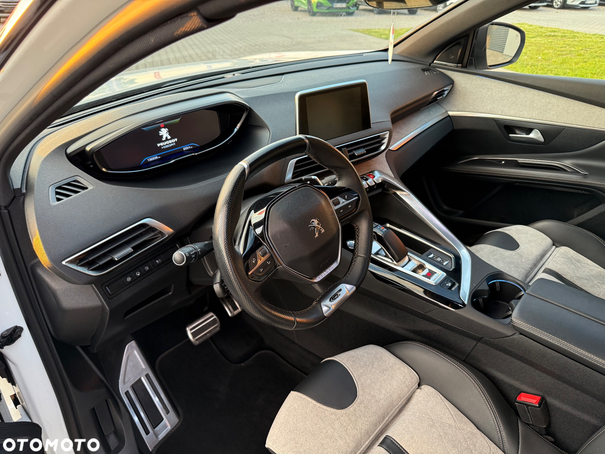 Peugeot 3008 Plug-In Hybrid4 300 e-EAT8 GT - 16