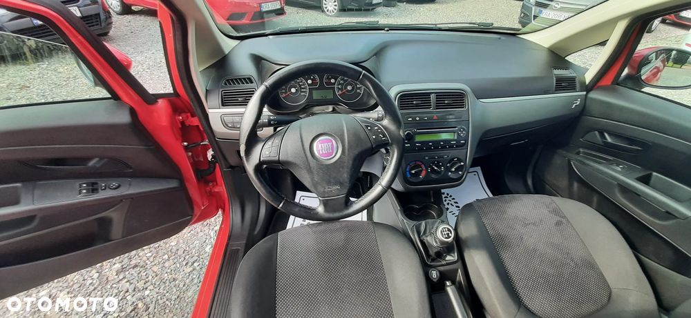 Fiat Grande Punto - 27