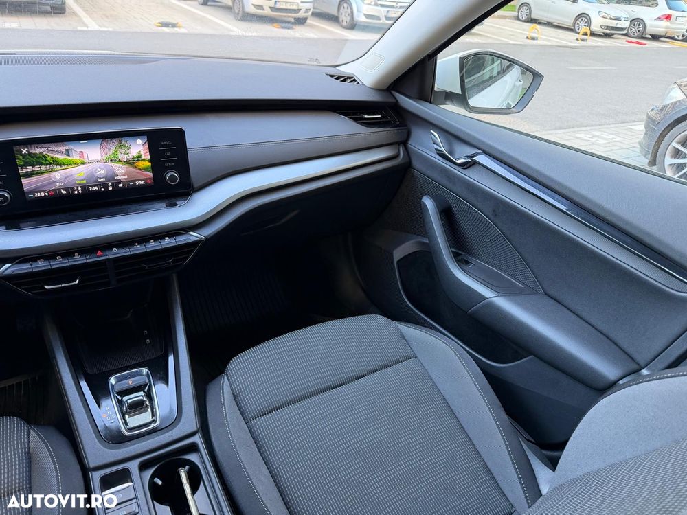 Skoda Octavia 2.0 TDI DSG Style - 8