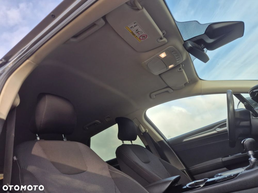 Ford Mondeo - 35