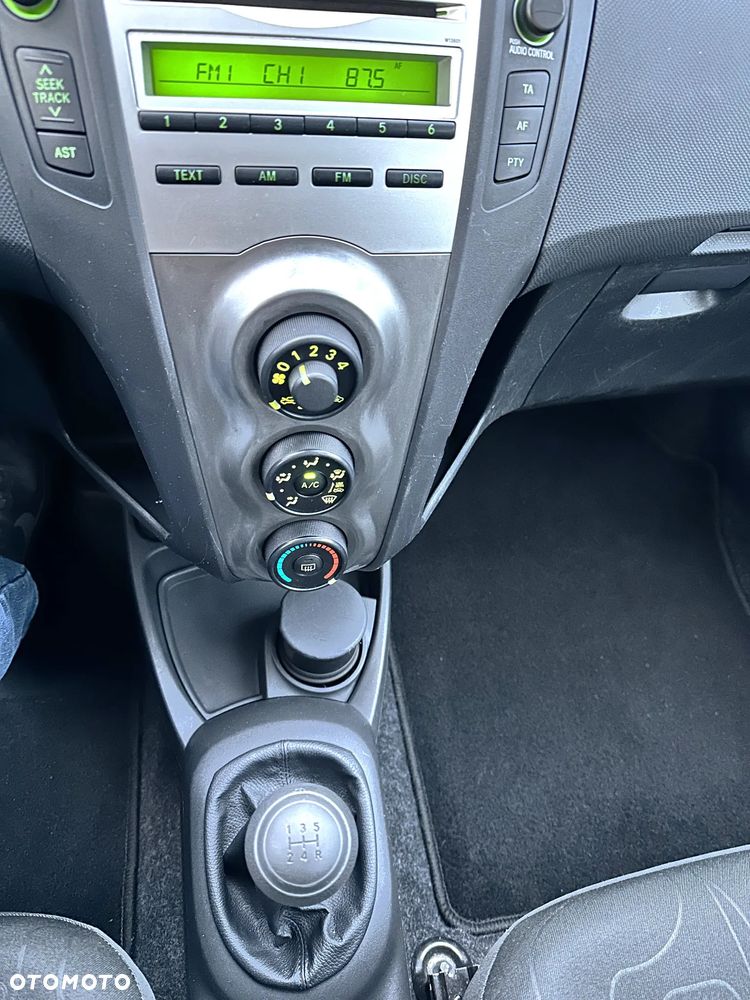 Toyota Yaris 1.0 Terra A/C - 10
