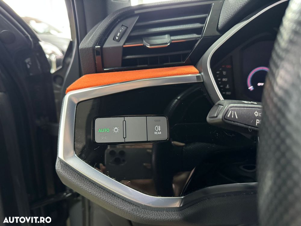 Audi Q3 2.0 TDI Quattro S tronic sport - 35