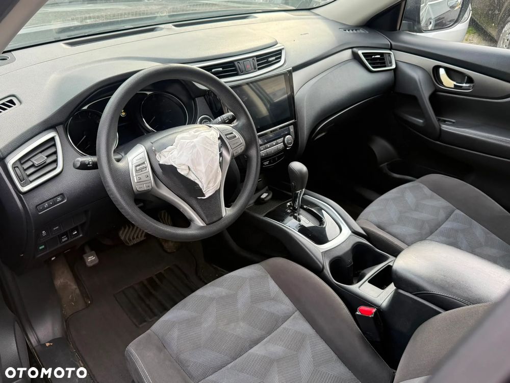 Nissan Rogue - 12