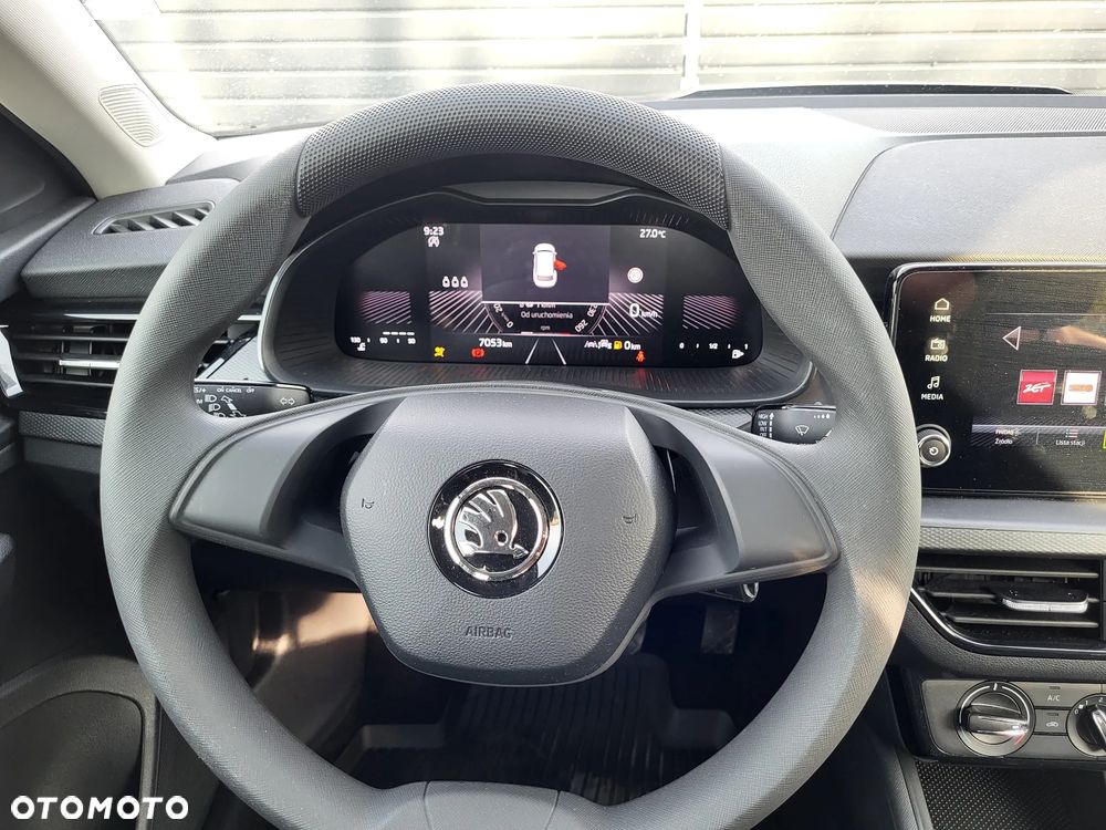 Skoda Kamiq 1.0 TSI Essence - 29