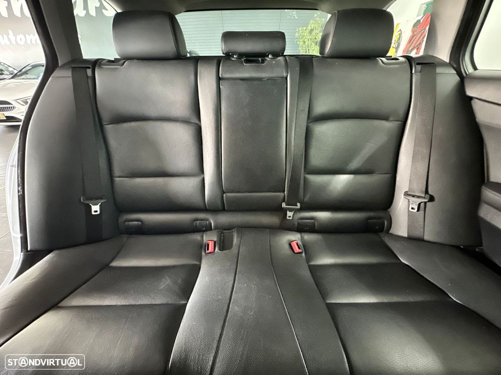 BMW 520 d Line Luxury - 29